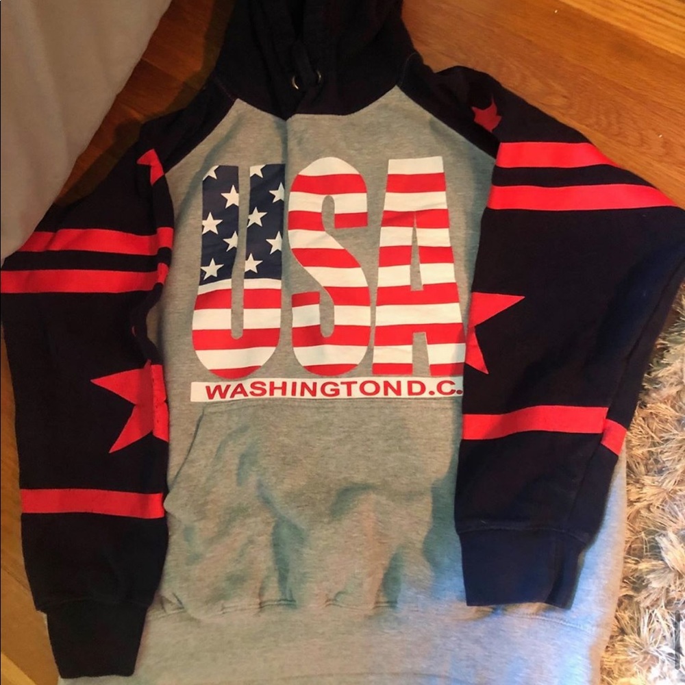NEVER WORN Washington DC sweatshirt!!